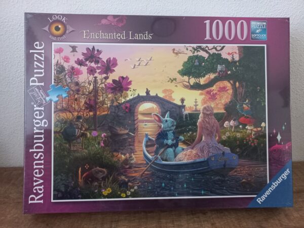 Ravensburger- Enchanted Lands - NIEUW