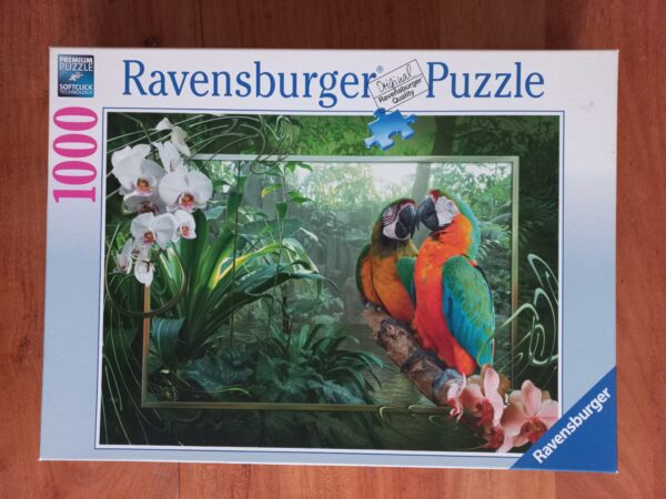 Ravensburger - Cozy Macaws